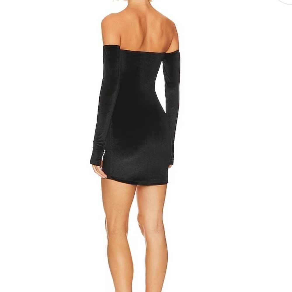 NWT AMOR MIA Claudia Velvet Dress in Black - Picture 5 of 10